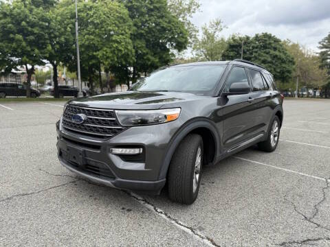 2020 Ford Explorer XLT 4WD photo