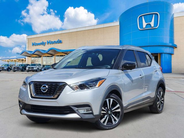 2019 Nissan Kicks SR FWD photo