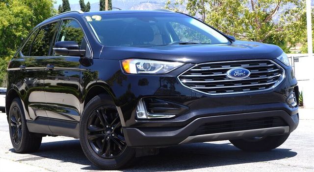 2019 Ford Edge SEL AWD photo