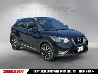 2019 Nissan Kicks SR FWD photo