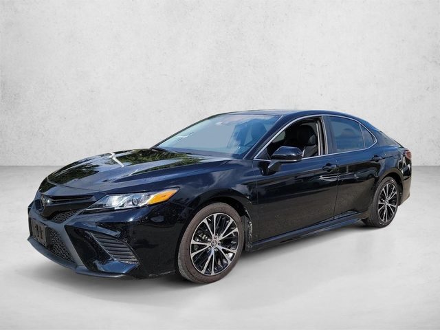 2019 Toyota Camry SE FWD photo