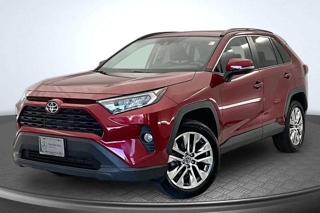 2019 Toyota RAV4 XLE Premium AWD photo