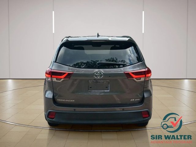 2019 Toyota Highlander SE AWD photo