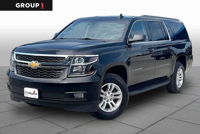 2018 Chevrolet Suburban LT RWD photo