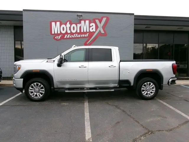 2020 GMC Sierra 2500HD Denali 4WD photo