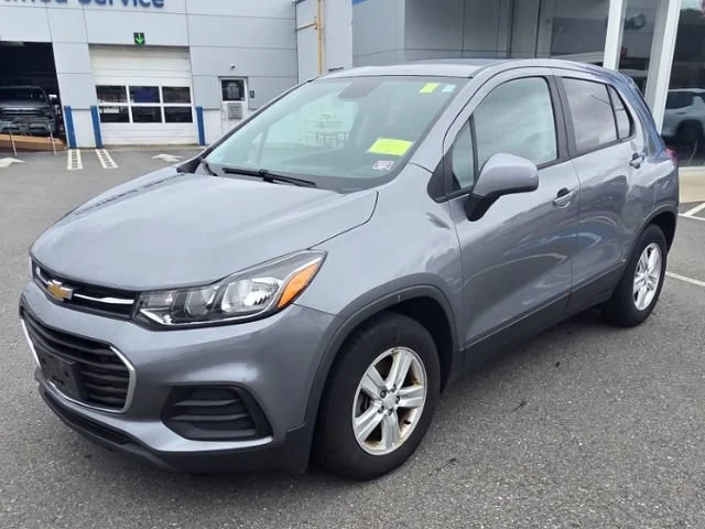 2020 Chevrolet Trax LS FWD photo