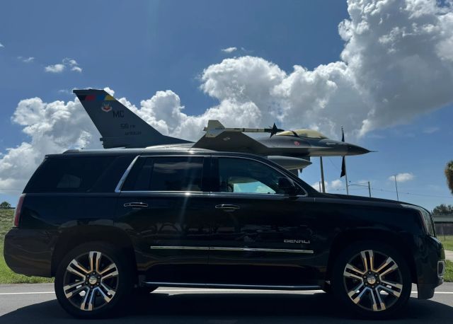 2018 GMC Yukon Denali RWD photo