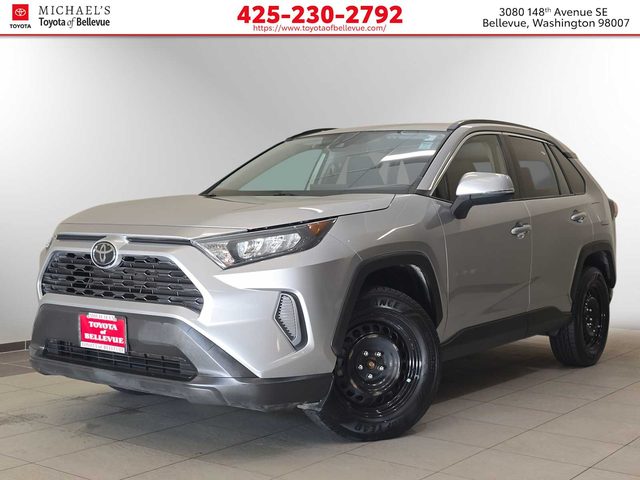 2019 Toyota RAV4 LE AWD photo