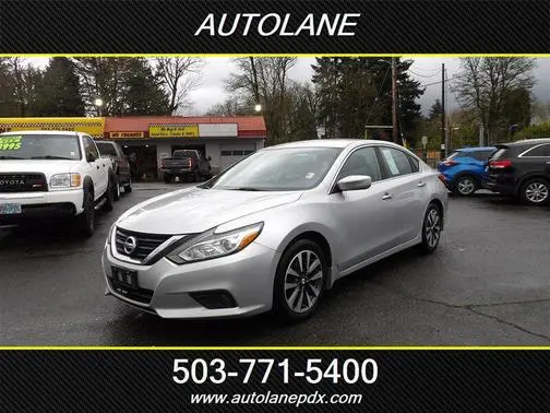 2017 Nissan Altima 2.5 SV FWD photo