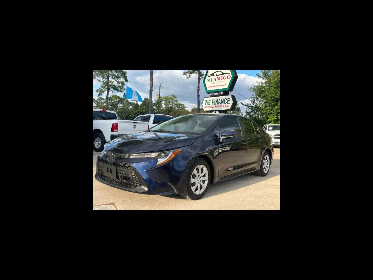 2020 Toyota Corolla LE FWD photo