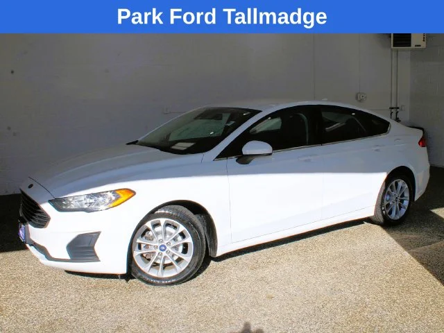 2020 Ford Fusion SE FWD photo