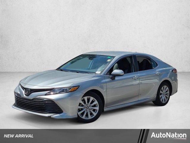 2019 Toyota Camry LE FWD photo