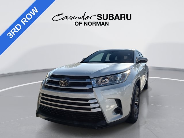 2019 Toyota Highlander LE FWD photo
