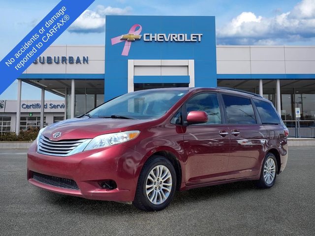 2015 Toyota Sienna XLE FWD photo