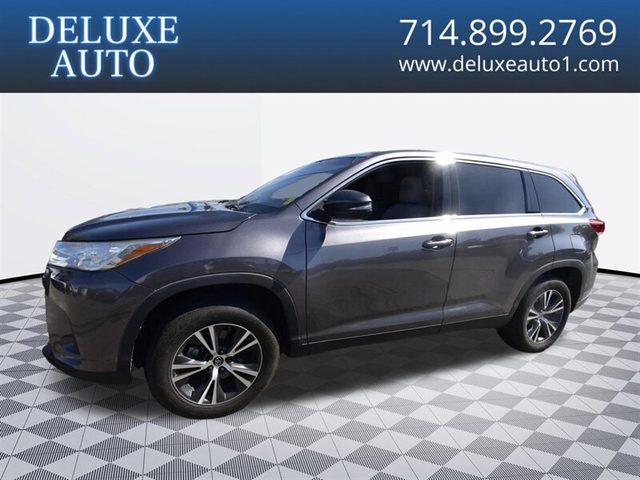2019 Toyota Highlander LE FWD photo