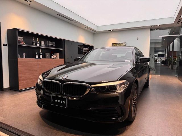 2019 BMW 5 Series 540i RWD photo