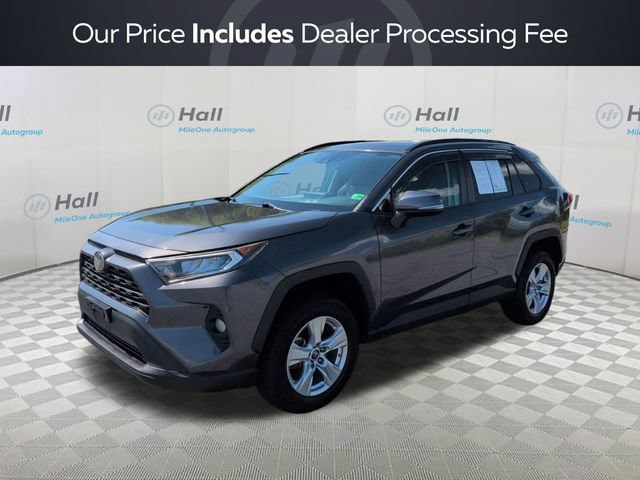 2019 Toyota RAV4 XLE FWD photo
