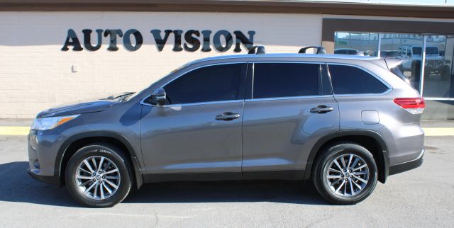 2019 Toyota Highlander XLE AWD photo
