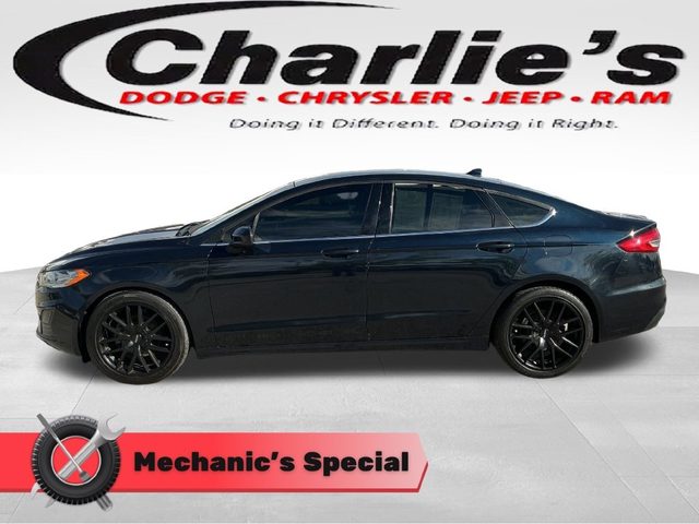 2020 Ford Fusion SE FWD photo