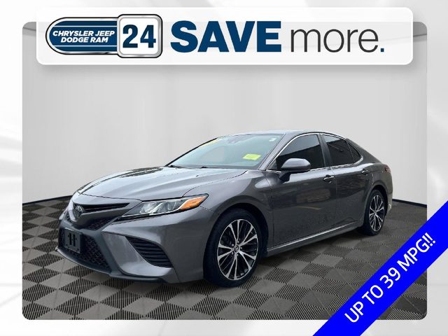 2019 Toyota Camry SE FWD photo