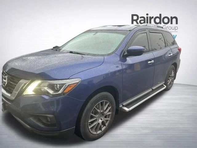 2018 Nissan Pathfinder SV 4WD photo