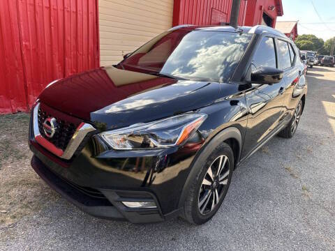 2019 Nissan Kicks SR FWD photo