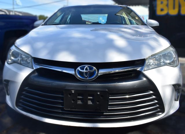 2015 Toyota Camry LE FWD photo