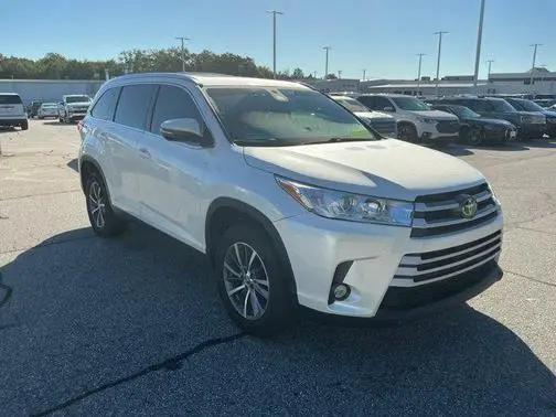 2019 Toyota Highlander XLE FWD photo