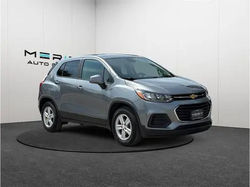 2020 Chevrolet Trax LS FWD photo