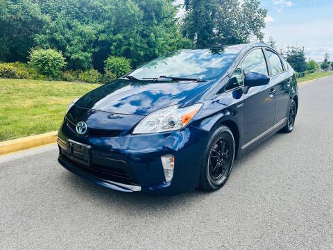 2015 Toyota Prius Two FWD photo