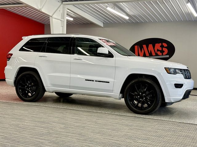 2020 Jeep Grand Cherokee Altitude 4WD photo