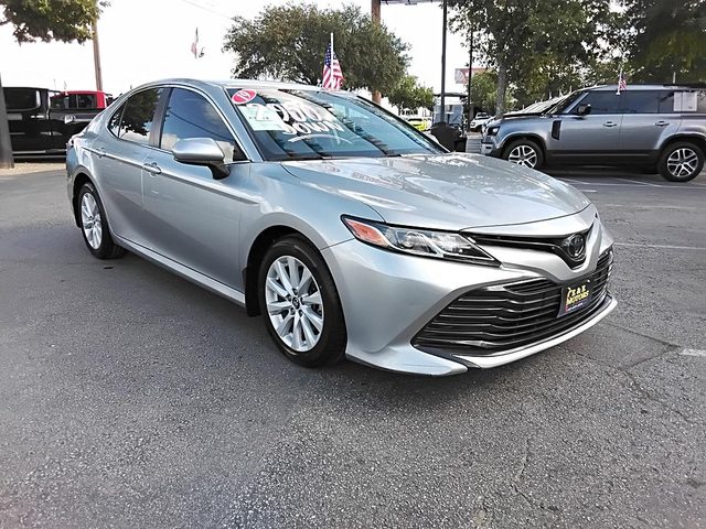 2019 Toyota Camry LE FWD photo