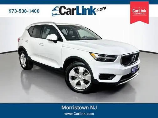2020 Volvo XC40 Momentum AWD photo