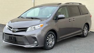 2020 Toyota Sienna XLE FWD photo
