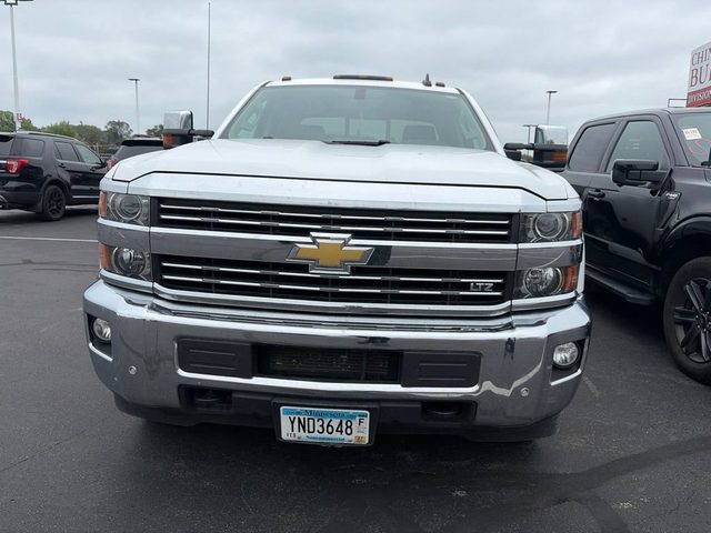 2015 Chevrolet Silverado 3500HD LTZ 4WD photo