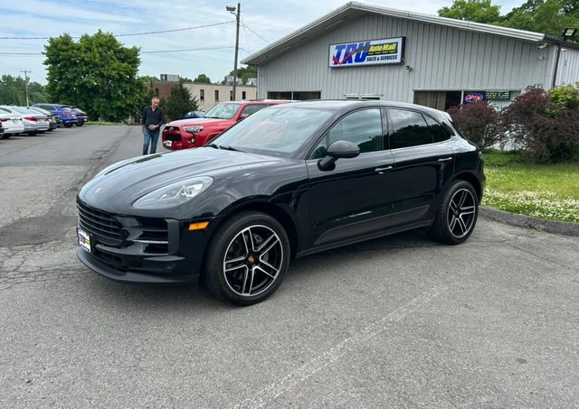 2020 Porsche Macan S AWD photo