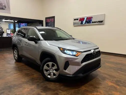 2019 Toyota RAV4 LE FWD photo