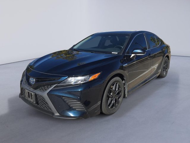 2020 Toyota Camry Hybrid SE FWD photo