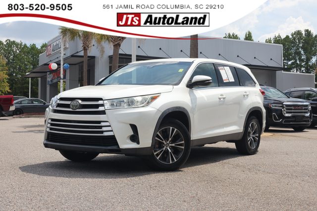 2019 Toyota Highlander LE FWD photo