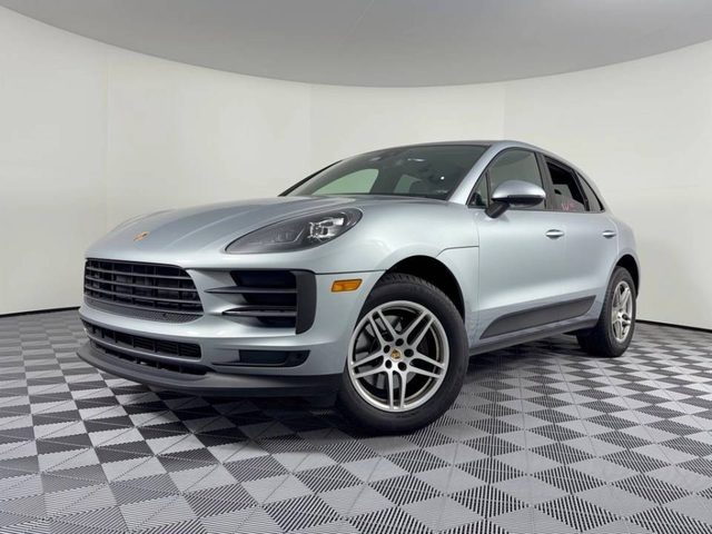 2020 Porsche Macan  AWD photo
