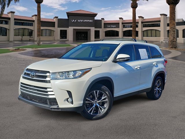 2019 Toyota Highlander LE Plus AWD photo