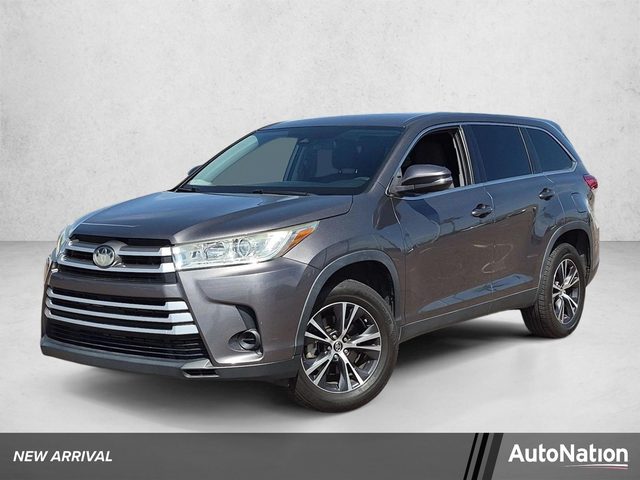 2019 Toyota Highlander LE FWD photo