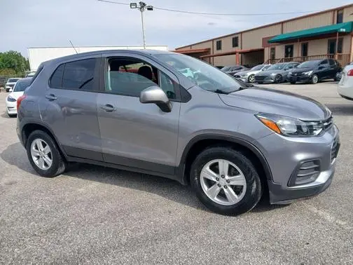 2020 Chevrolet Trax LS FWD photo