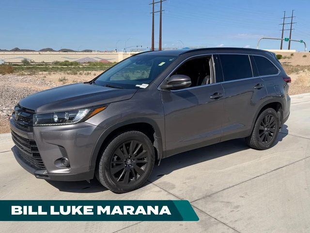 2019 Toyota Highlander SE FWD photo