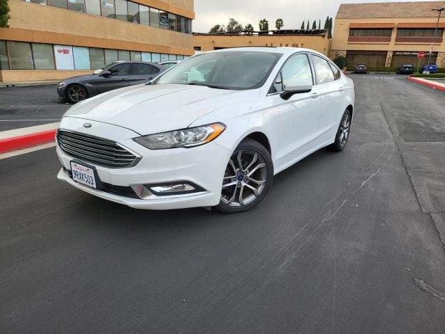 2017 Ford Fusion SE FWD photo