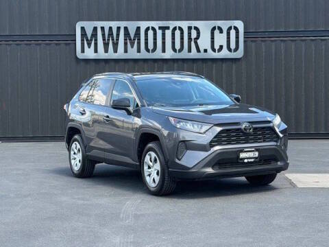 2019 Toyota RAV4 LE AWD photo