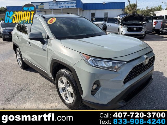 2019 Toyota RAV4 XLE FWD photo