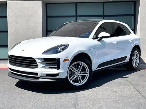 2020 Porsche Macan AWD photo