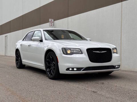 2019 Chrysler 300 300S RWD photo