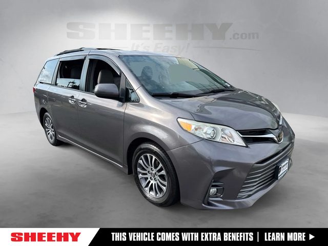 2018 Toyota Sienna XLE FWD photo